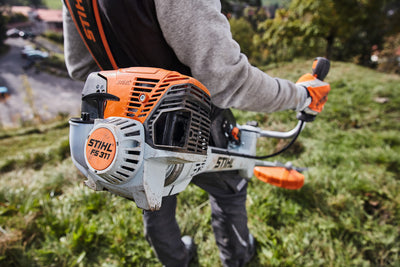 Dettaglio del motore del decespugliatore STIHL FS 311 a 4-Mix