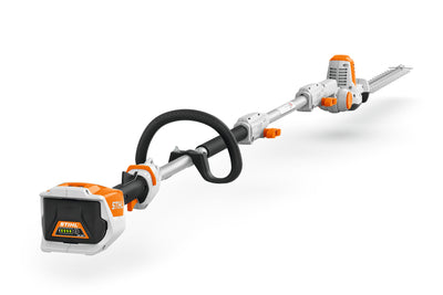 STIHL HLA 56 in azione su alte siepi