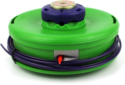 Testina di ricambio per decespugliatore, verde con componente superiore blu e filo di nylon viola avvolto attorno. Accessorio ideale per tagliaerba, facile da installare e resistente. Perfetto per giardinaggio e manutenzione del prato.