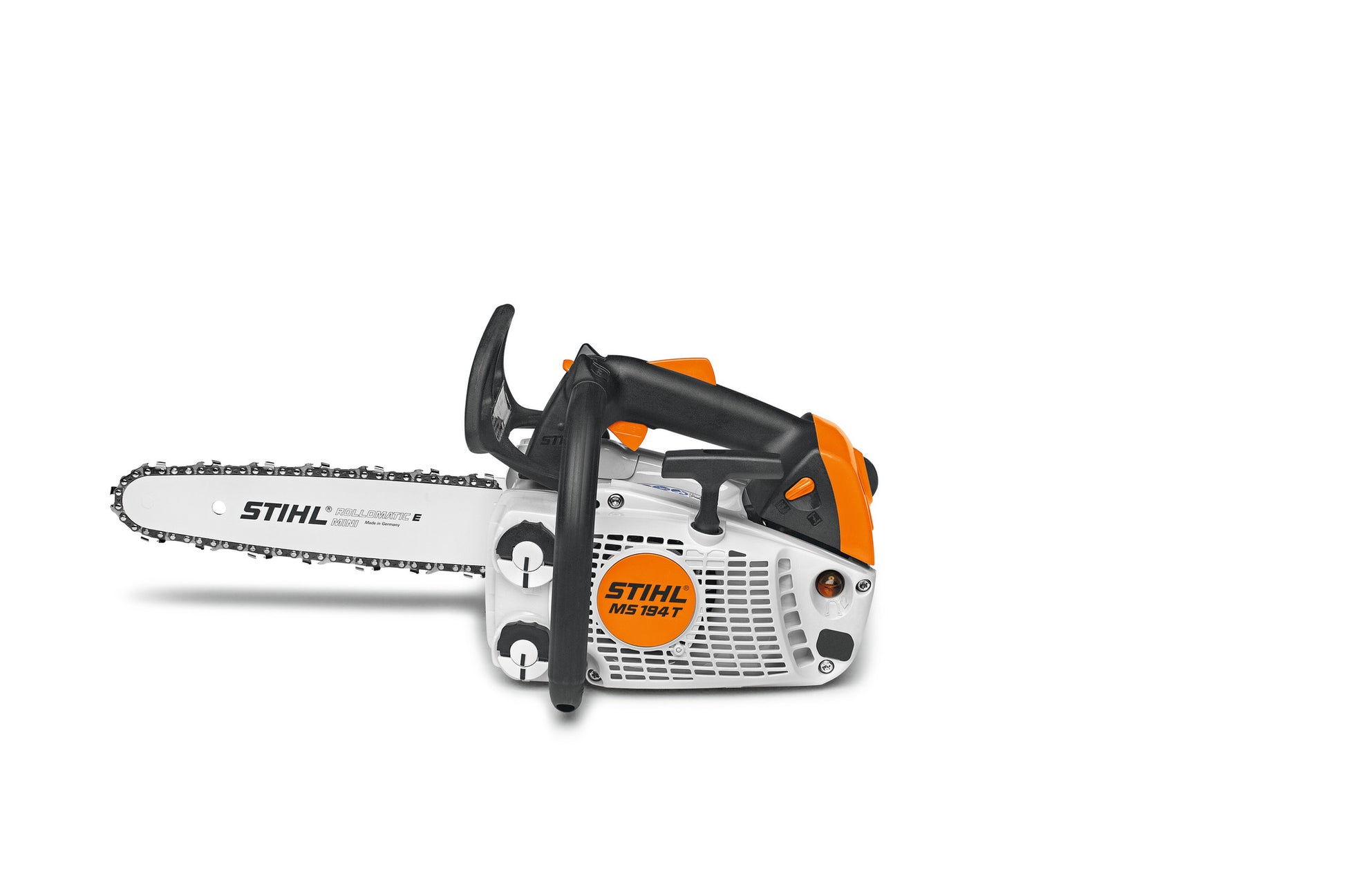 Dettaglio laterale della motosega STIHL MS 194 TC-E, con impugnature ergonomiche e motore compatti