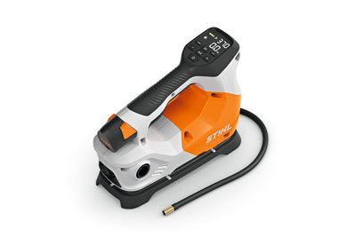 Vista frontale del compressore a batteria Stihl KOA 20