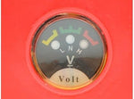 Voltmetro analogico con quadrante rotondo, indicatori colorati e scala di lettura per misurare la tensione elettrica in volt. Ideale per applicazioni elettriche e diagnostica di sistemi di alimentazione.