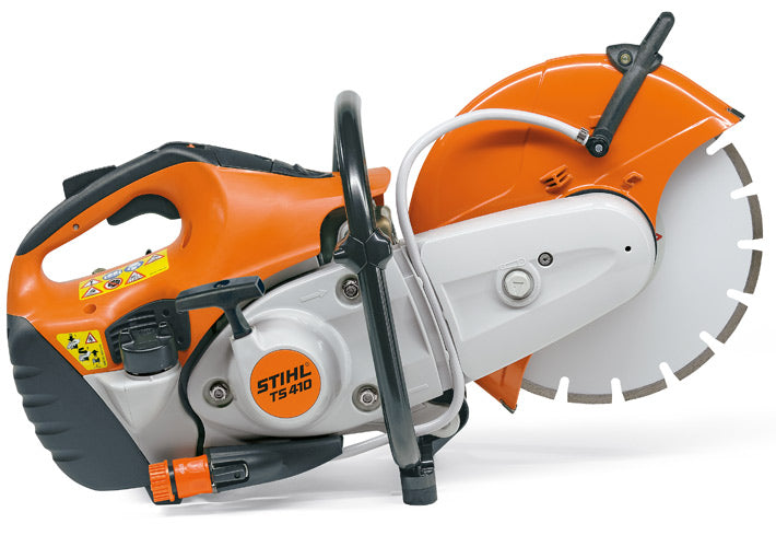 Troncatrice STIHL TS 410 in uso su materiale da costruzione
