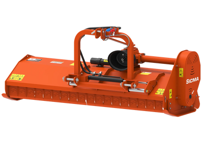 Vista frontale della trinciatrice Sicma TMX 185 spostabile, struttura robusta e dettagli dei martelli o coltelli visibili.
