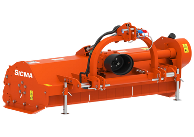 Vista prospettica frontale della trinciatrice Sicma TSN 155 spostabile, con dettagli del telaio robusto e attacco a tre punti.
