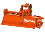 Vista posteriore della fresatrice Sicma ZLL con attacco a tre punti e protezioni laterali visibili.
